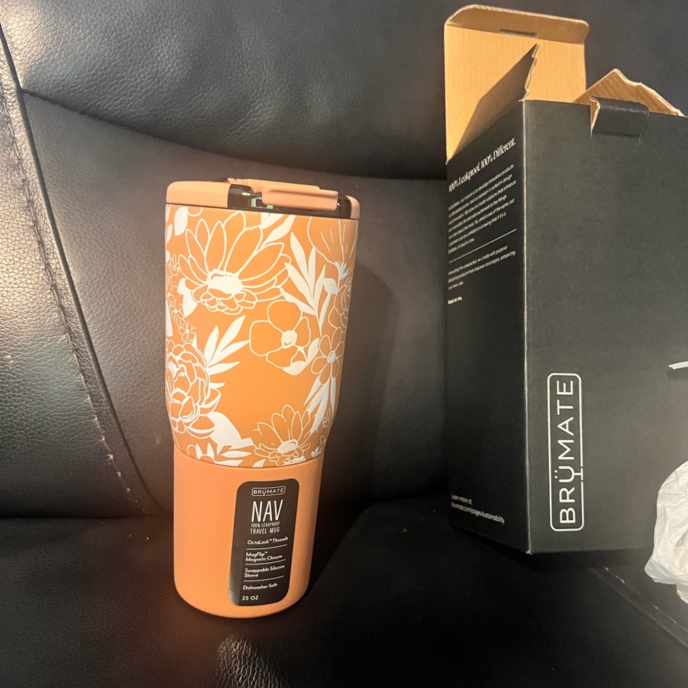 BrüMate Nav Tumbler Sandstone Bloom Collection